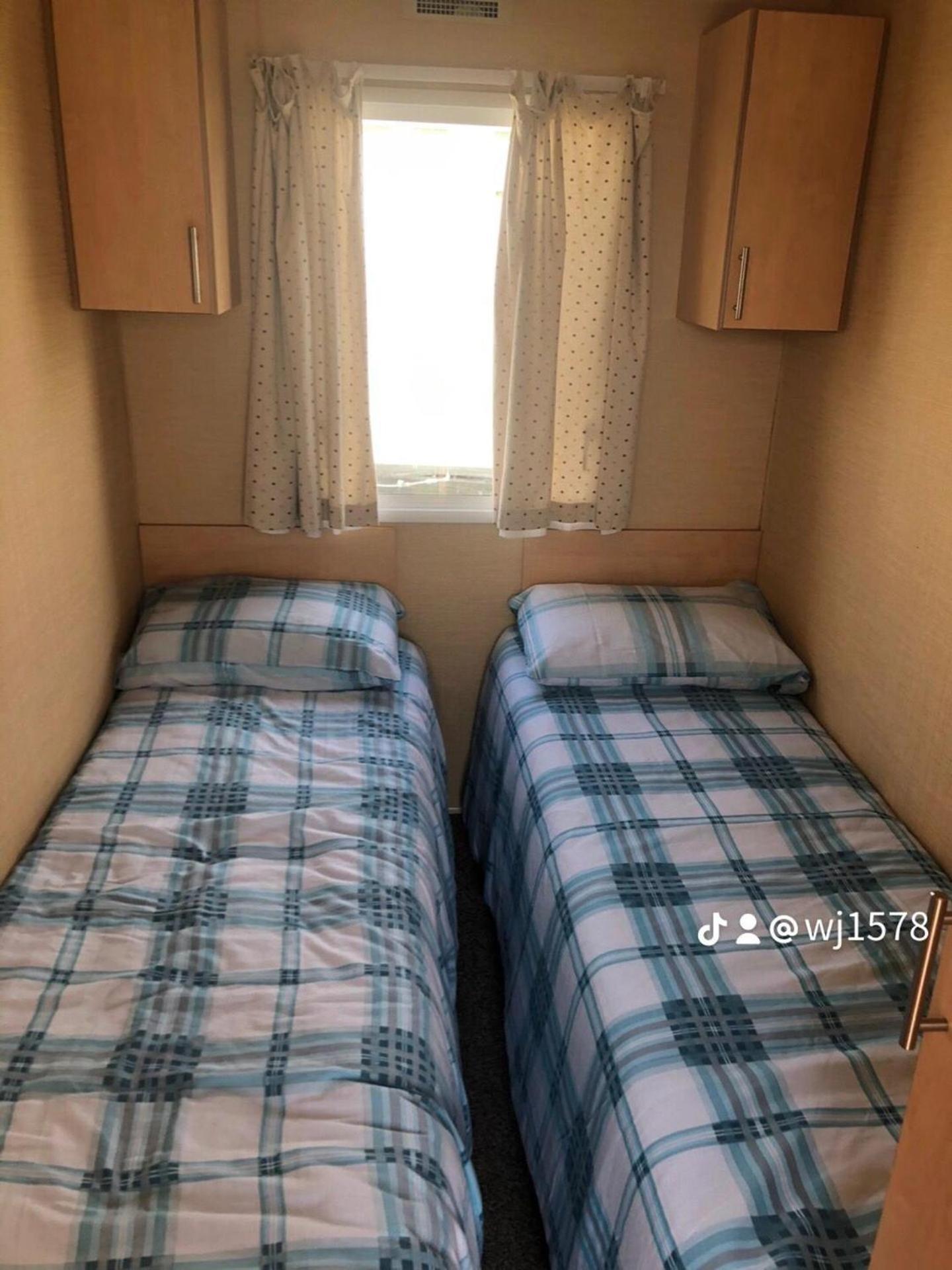 Adorable 2 Bedroom Caravan In Clacton-On-Sea Exterior photo