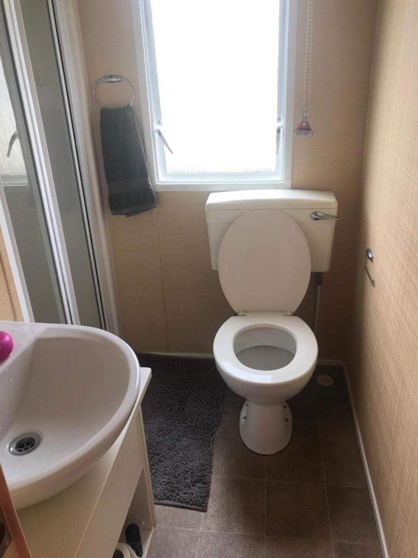 Adorable 2 Bedroom Caravan In Clacton-On-Sea Exterior photo